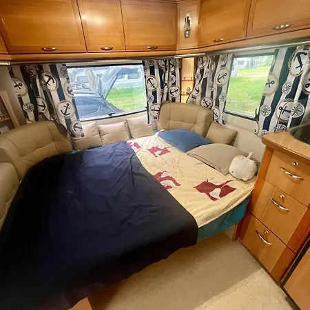 Debki Przyczepa Kempingowa Fendt Dębki