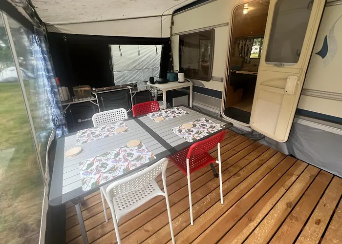 Debki Przyczepa Kempingowa Fendt Kemping Dębki